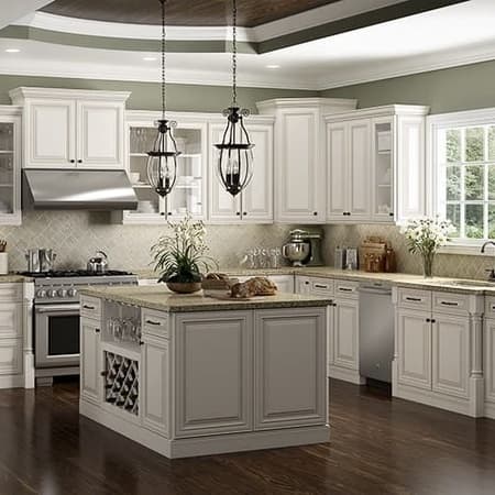 Casselberry Antique White kitchen